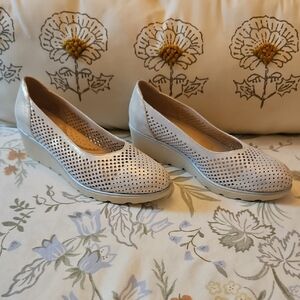 MAGO Elegant Cream Wedge Shoes